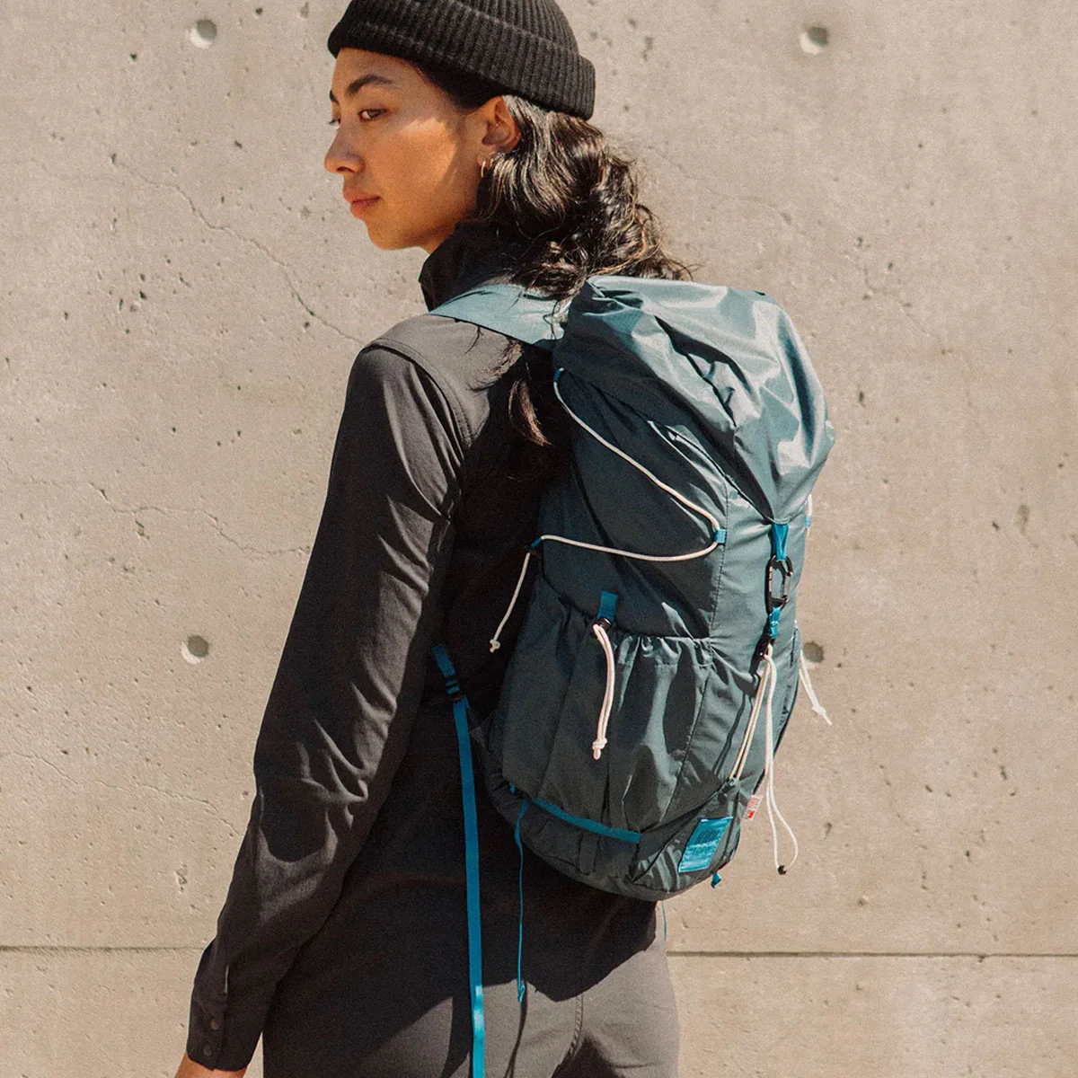 Topo Designs : TopoLite Cinch Pack 16L : Black - Image 7